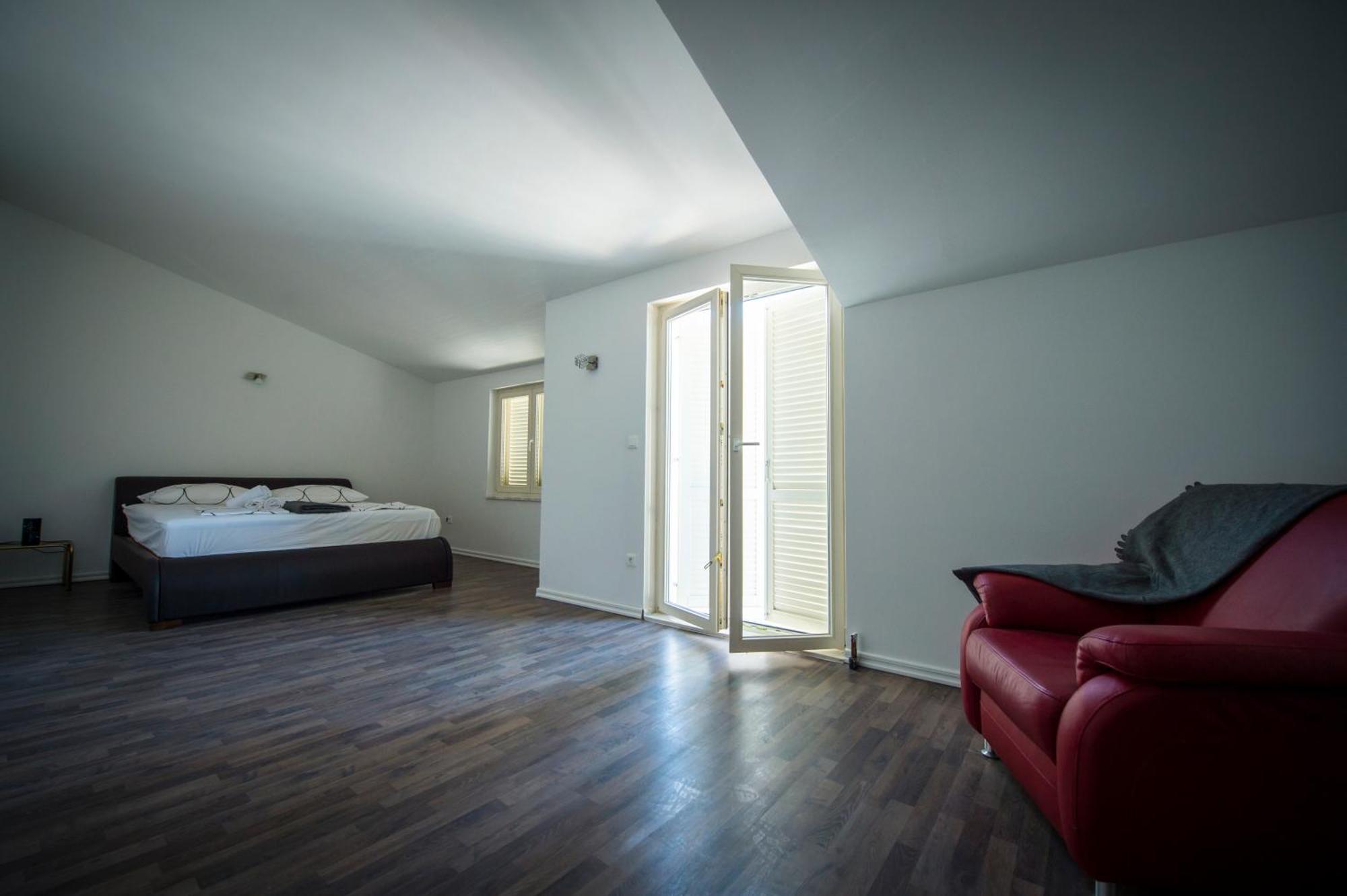 Apartments Nena Подстрана Екстер'єр фото