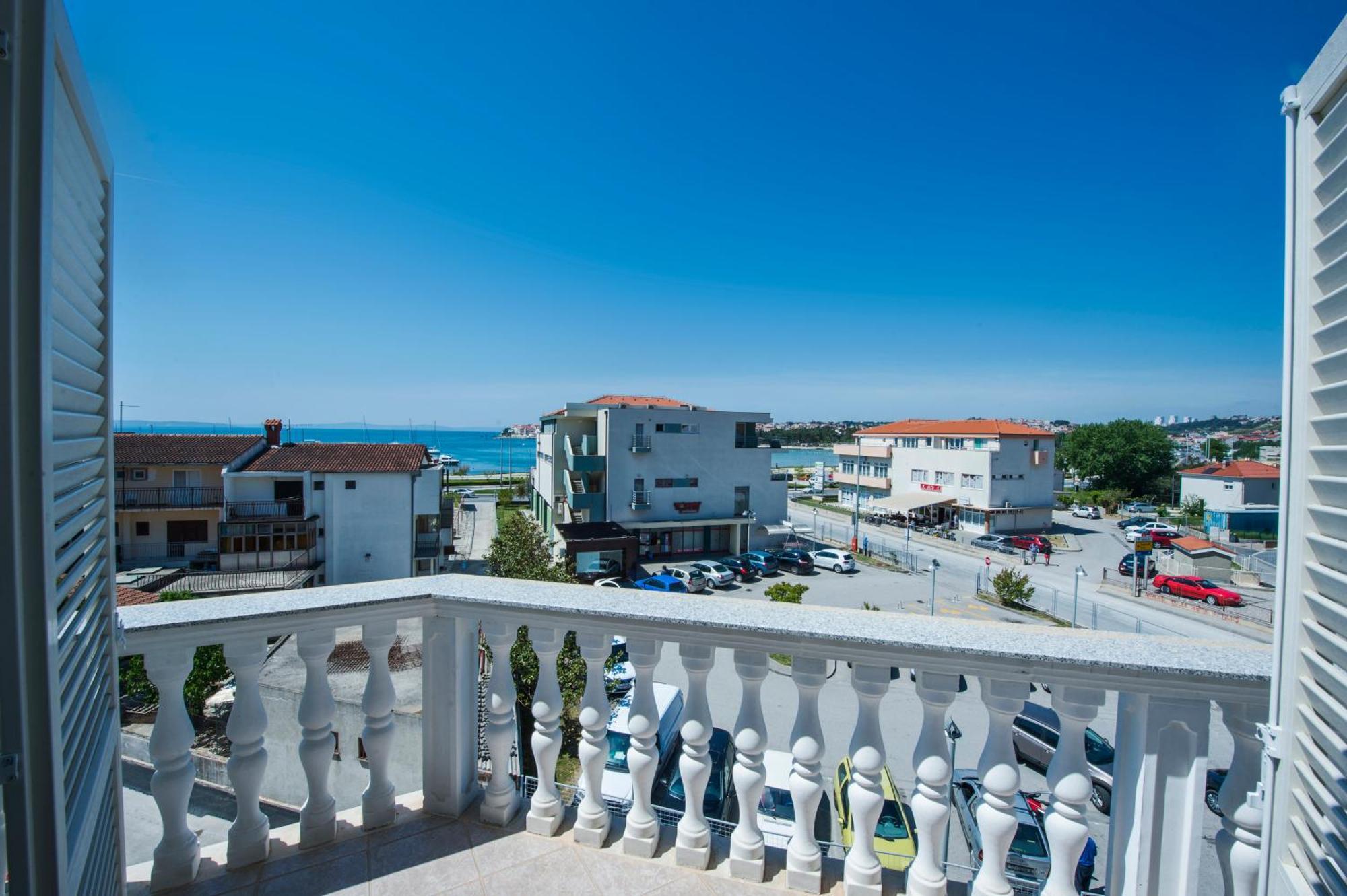 Apartments Nena Подстрана Екстер'єр фото