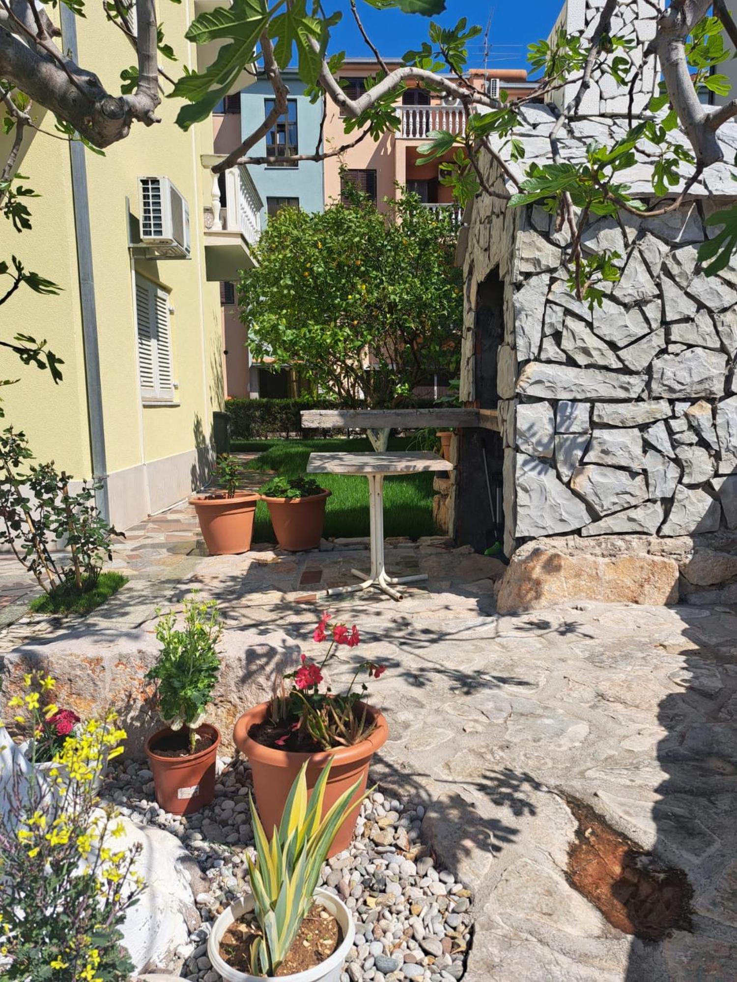 Apartments Nena Подстрана Екстер'єр фото